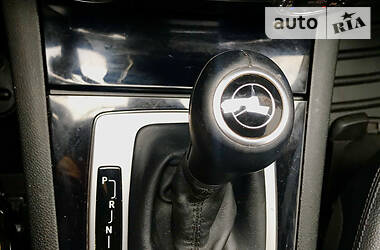 Позашляховик / Кросовер Mercedes-Benz GLK-Class 2009 в 