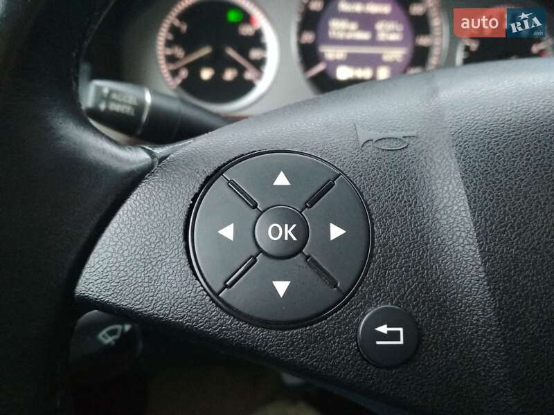 Позашляховик / Кросовер Mercedes-Benz GLK-Class 2011 в Рівному