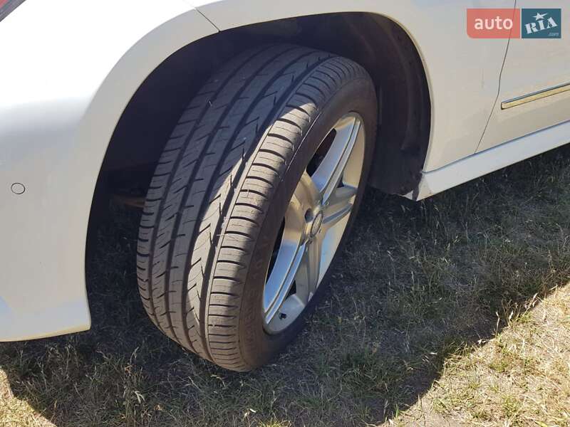 Внедорожник / Кроссовер Mercedes-Benz GLK-Class 2014 в Виннице фото 18 Внедорожник / Кроссовер Mercedes-Benz GLK-Class 2014 в Виннице