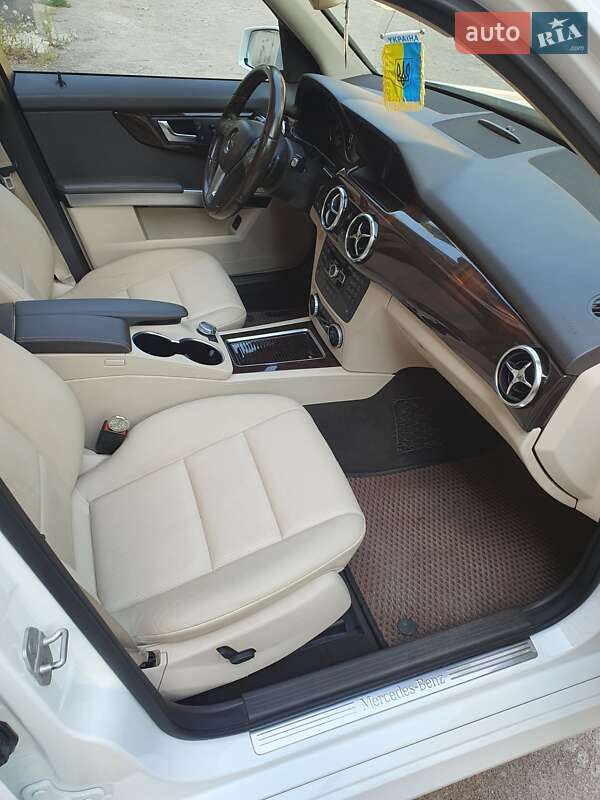 Внедорожник / Кроссовер Mercedes-Benz GLK-Class 2014 в Виннице фото 10 Внедорожник / Кроссовер Mercedes-Benz GLK-Class 2014 в Виннице