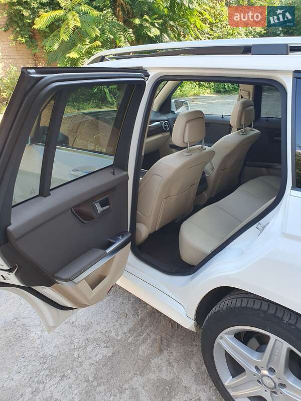 Внедорожник / Кроссовер Mercedes-Benz GLK-Class 2014 в Виннице фото 14 Внедорожник / Кроссовер Mercedes-Benz GLK-Class 2014 в Виннице