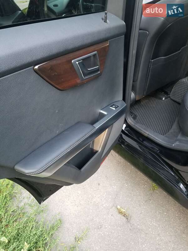 Внедорожник / Кроссовер Mercedes-Benz GLK-Class 2015 в Виннице фото 17 Внедорожник / Кроссовер Mercedes-Benz GLK-Class 2015 в Виннице