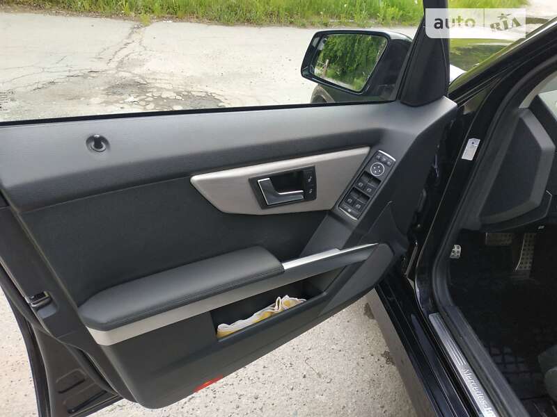 Позашляховик / Кросовер Mercedes-Benz GLK-Class 2012 в Звягелі