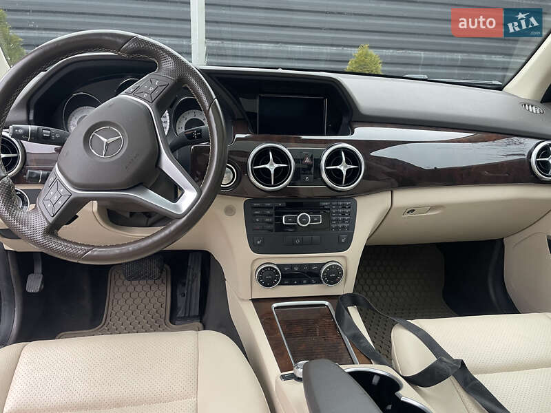 Внедорожник / Кроссовер Mercedes-Benz GLK-Class 2015 в Ивано-Франковске фото 9 Внедорожник / Кроссовер Mercedes-Benz GLK-Class 2015 в Ивано-Франковске