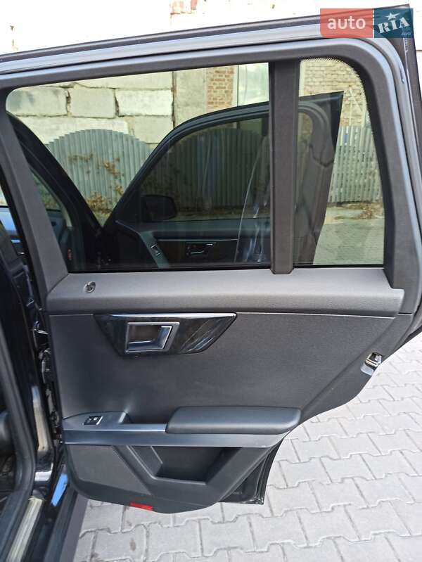 Внедорожник / Кроссовер Mercedes-Benz GLK-Class 2012 в Киеве