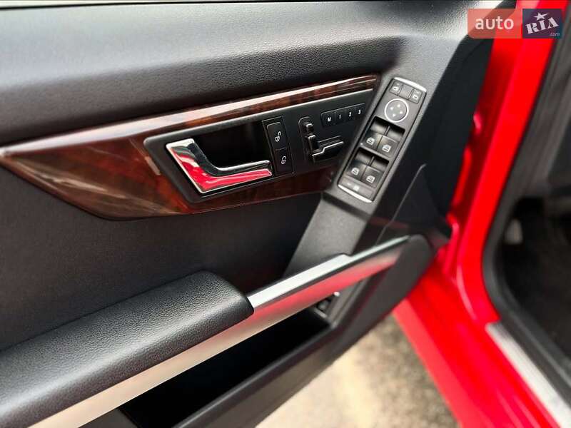 Внедорожник / Кроссовер Mercedes-Benz GLK-Class 2010 в Запорожье