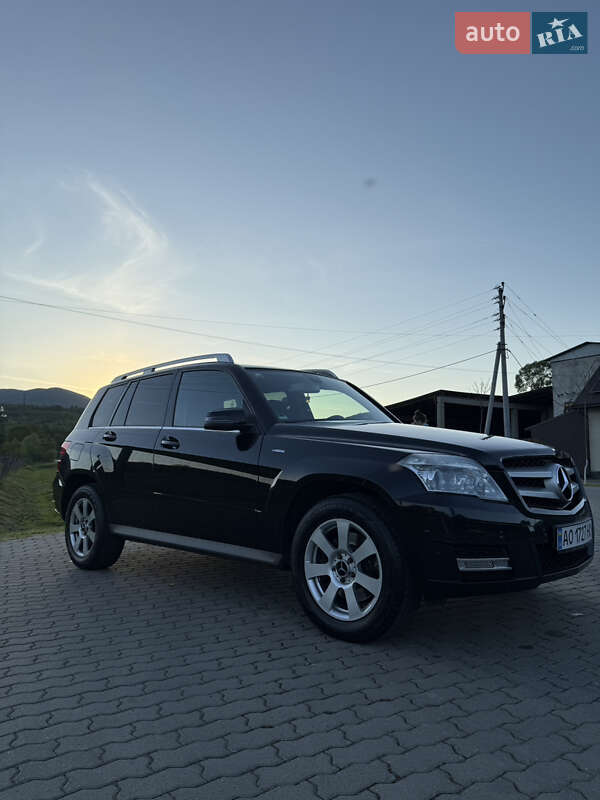 Внедорожник / Кроссовер Mercedes-Benz GLK-Class 2011 в Сваляве
