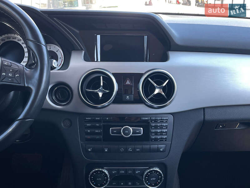 Внедорожник / Кроссовер Mercedes-Benz GLK-Class 2014 в Киеве