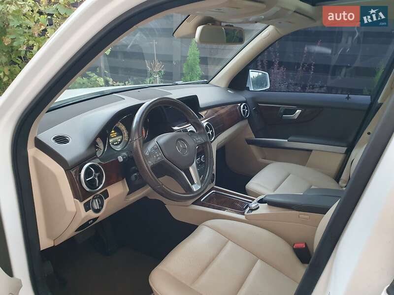 Внедорожник / Кроссовер Mercedes-Benz GLK-Class 2014 в Киеве
