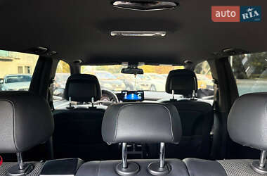 Позашляховик / Кросовер Mercedes-Benz GLK-Class 2011 в 
