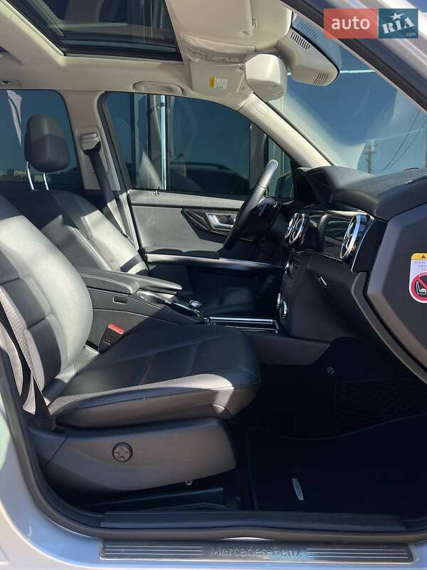 Внедорожник / Кроссовер Mercedes-Benz GLK-Class 2012 в Киеве