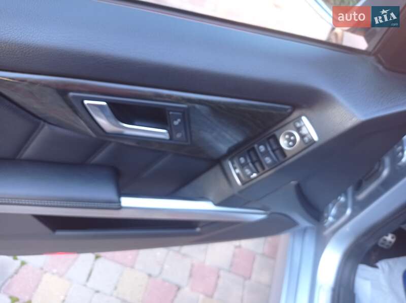 Внедорожник / Кроссовер Mercedes-Benz GLK-Class 2013 в Коломые фото 15 Внедорожник / Кроссовер Mercedes-Benz GLK-Class 2013 в Коломые