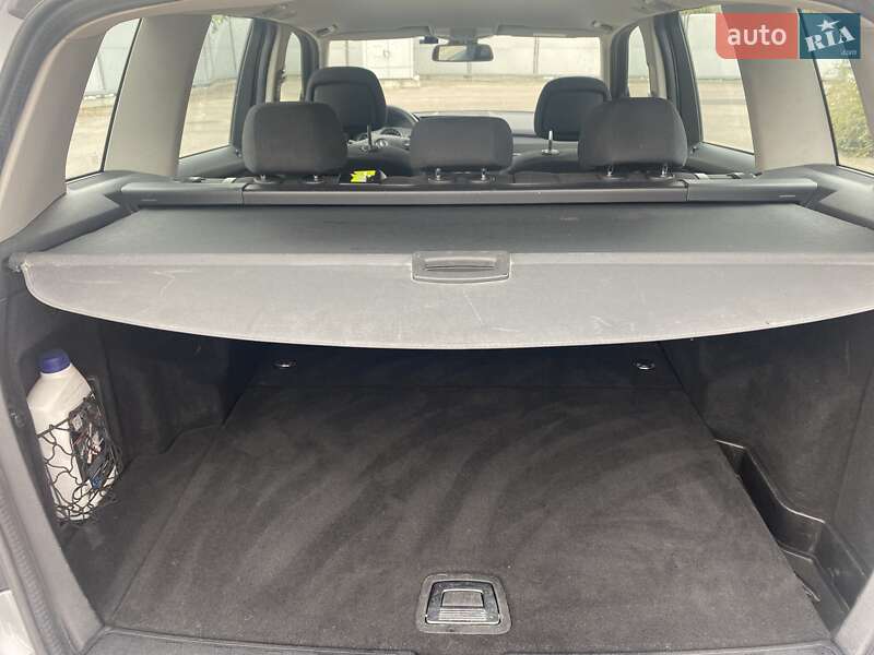 Внедорожник / Кроссовер Mercedes-Benz GLK-Class 2010 в Киеве
