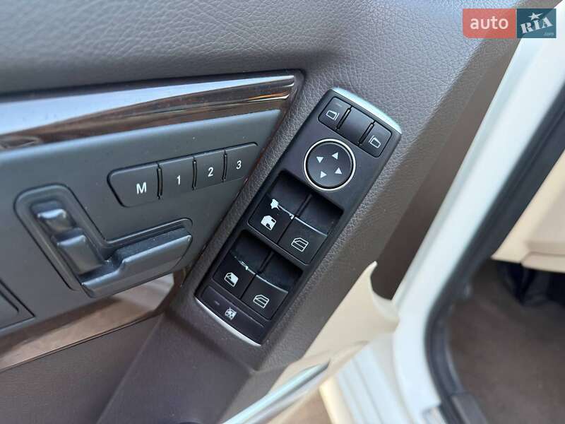 Позашляховик / Кросовер Mercedes-Benz GLK-Class 2014 в Києві фото 15 Позашляховик / Кросовер Mercedes-Benz GLK-Class 2014 в Києві