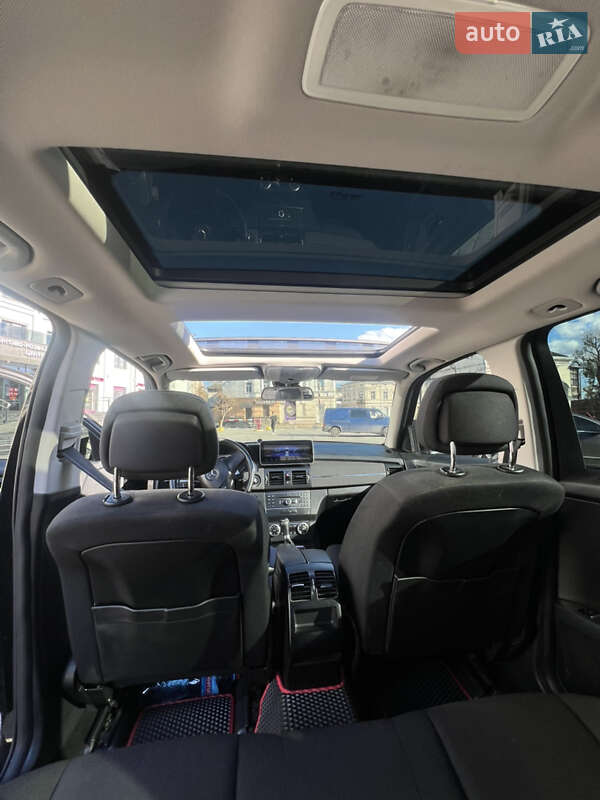 Внедорожник / Кроссовер Mercedes-Benz GLK-Class 2010 в Коломые фото 33 Внедорожник / Кроссовер Mercedes-Benz GLK-Class 2010 в Коломые