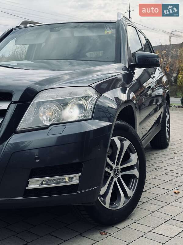 Mercedes-Benz GLK-Class 2011