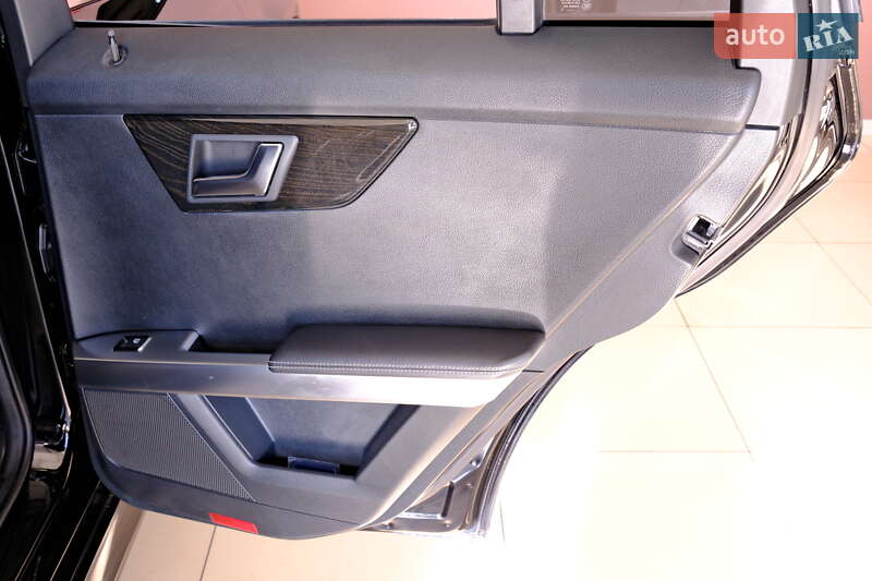 Позашляховик / Кросовер Mercedes-Benz GLK-Class 2015 в Одесі фото 36 Позашляховик / Кросовер Mercedes-Benz GLK-Class 2015 в Одесі