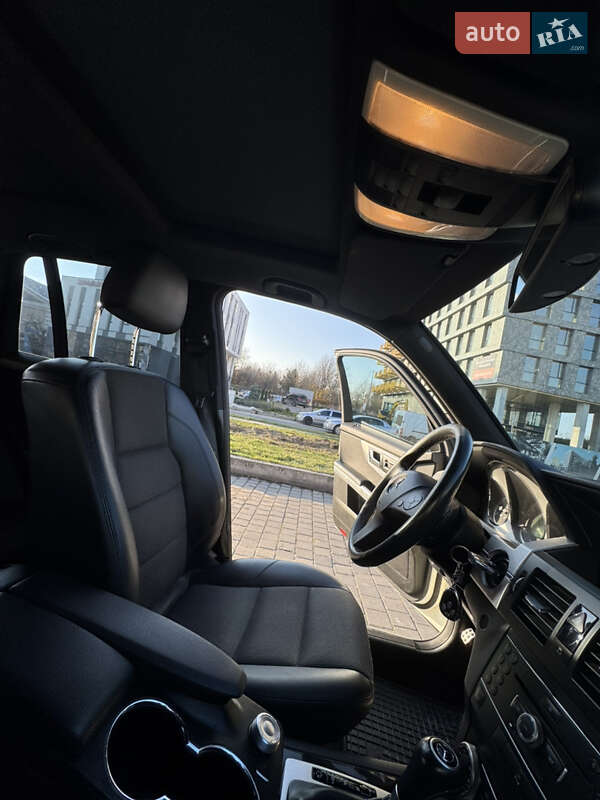 Позашляховик / Кросовер Mercedes-Benz GLK-Class 2010 в Львові фото 50 Позашляховик / Кросовер Mercedes-Benz GLK-Class 2010 в Львові
