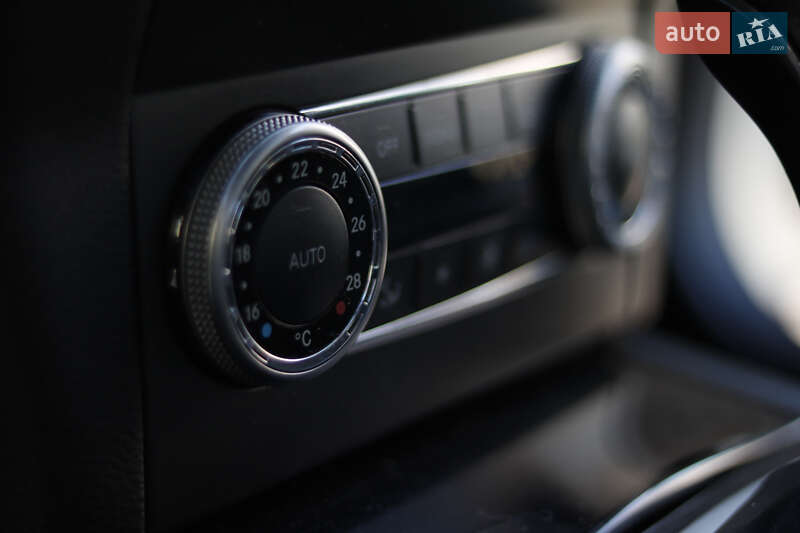 Позашляховик / Кросовер Mercedes-Benz GLK-Class 2010 в Львові фото 16 Позашляховик / Кросовер Mercedes-Benz GLK-Class 2010 в Львові