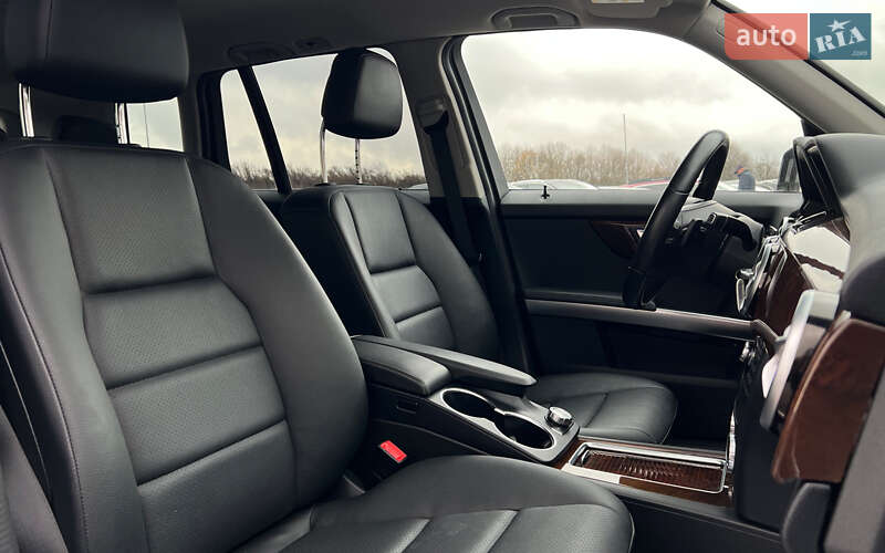 Позашляховик / Кросовер Mercedes-Benz GLK-Class 2015 в Львові фото 18 Позашляховик / Кросовер Mercedes-Benz GLK-Class 2015 в Львові