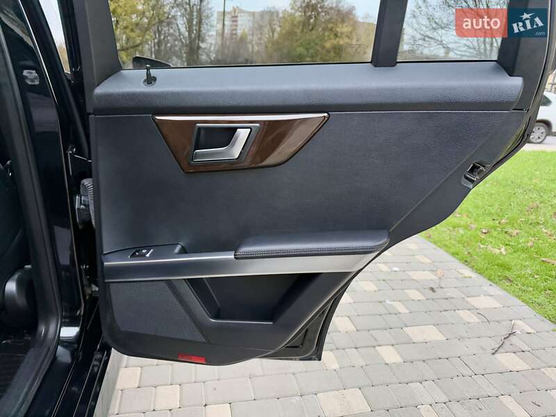 Позашляховик / Кросовер Mercedes-Benz GLK-Class 2013 в Одесі фото 68 Позашляховик / Кросовер Mercedes-Benz GLK-Class 2013 в Одесі