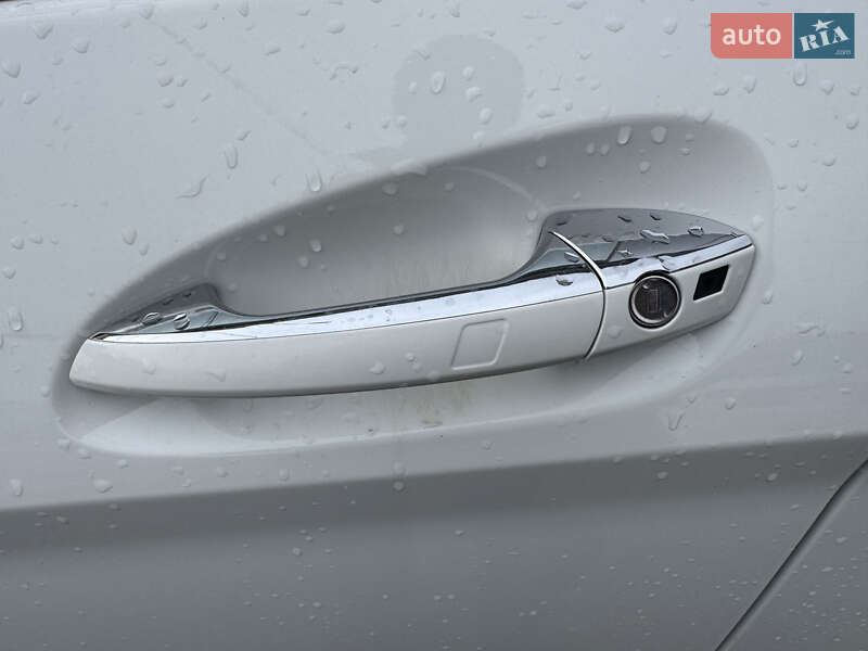 Внедорожник / Кроссовер Mercedes-Benz GLK-Class 2014 в Киеве