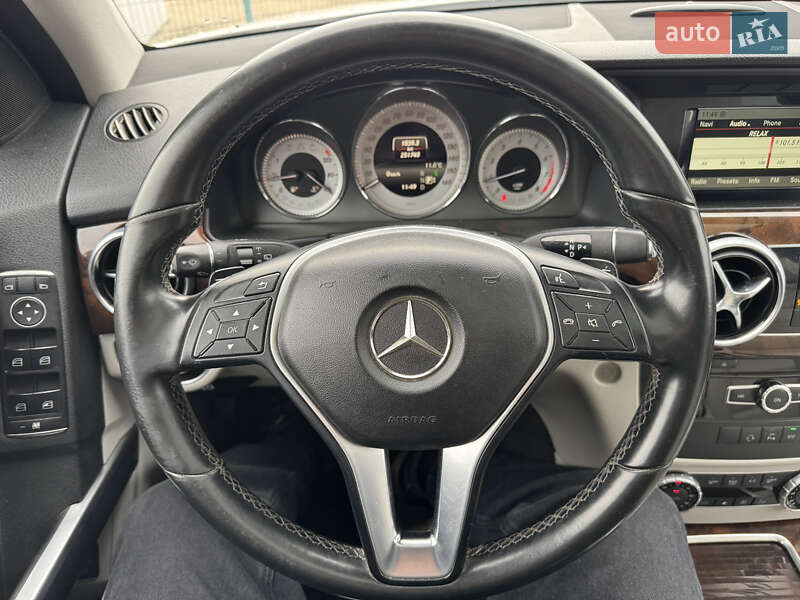 Внедорожник / Кроссовер Mercedes-Benz GLK-Class 2014 в Киеве