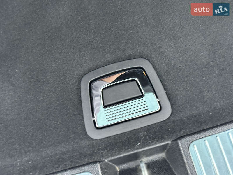 Внедорожник / Кроссовер Mercedes-Benz GLK-Class 2012 в Киеве