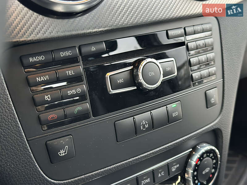 Внедорожник / Кроссовер Mercedes-Benz GLK-Class 2012 в Киеве