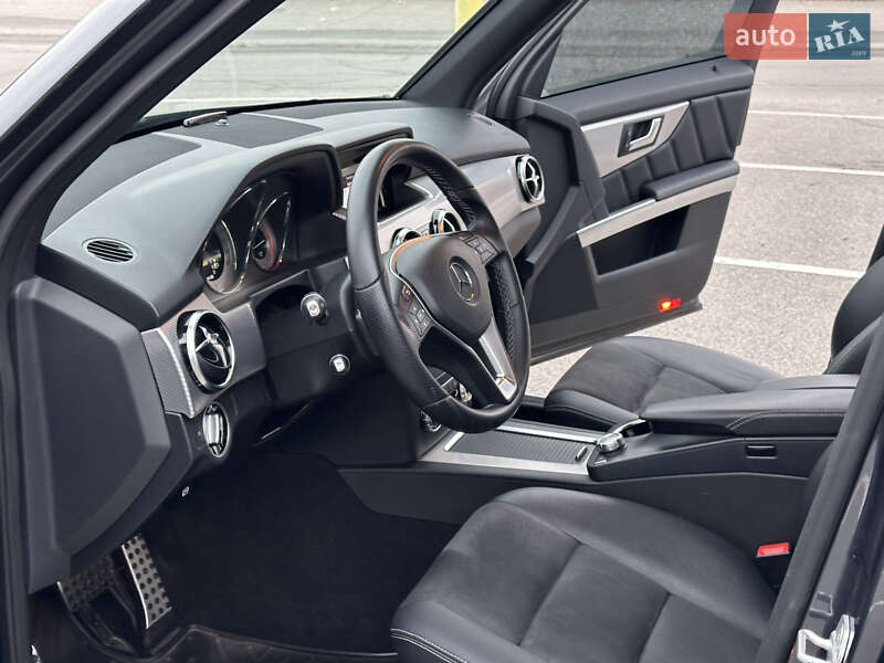 Внедорожник / Кроссовер Mercedes-Benz GLK-Class 2012 в Киеве