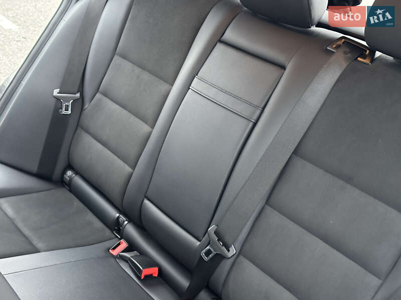 Внедорожник / Кроссовер Mercedes-Benz GLK-Class 2012 в Киеве