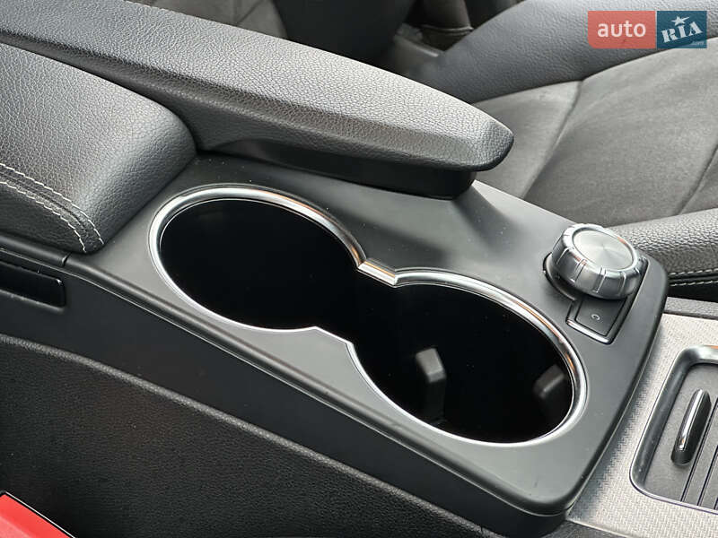 Внедорожник / Кроссовер Mercedes-Benz GLK-Class 2012 в Киеве