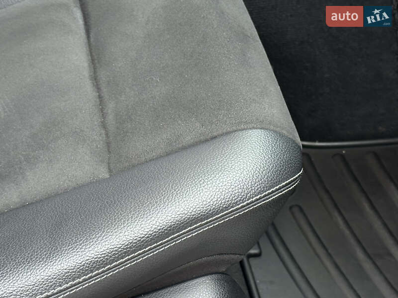 Внедорожник / Кроссовер Mercedes-Benz GLK-Class 2012 в Киеве