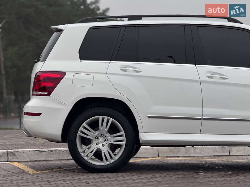 Позашляховик / Кросовер Mercedes-Benz GLK-Class 2014 в Києві