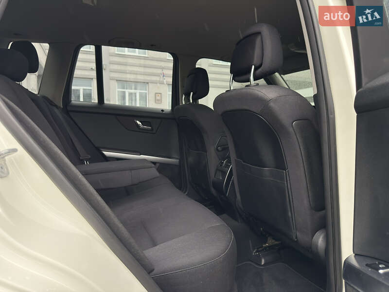 Внедорожник / Кроссовер Mercedes-Benz GLK-Class 2011 в Черновцах