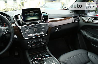 Позашляховик / Кросовер Mercedes-Benz GLS-Class 2017 в 
