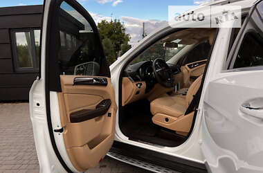 Позашляховик / Кросовер Mercedes-Benz GLS-Class 2016 в 