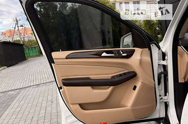 Позашляховик / Кросовер Mercedes-Benz GLS-Class 2016 в 
