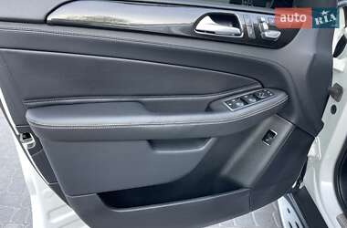 Позашляховик / Кросовер Mercedes-Benz GLS-Class 2016 в 
