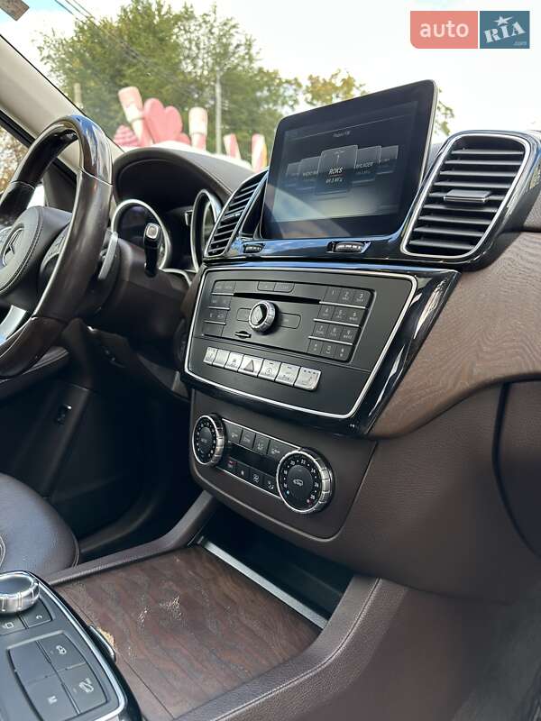 Внедорожник / Кроссовер Mercedes-Benz GLS-Class 2017 в Киеве фото 39 Внедорожник / Кроссовер Mercedes-Benz GLS-Class 2017 в Киеве