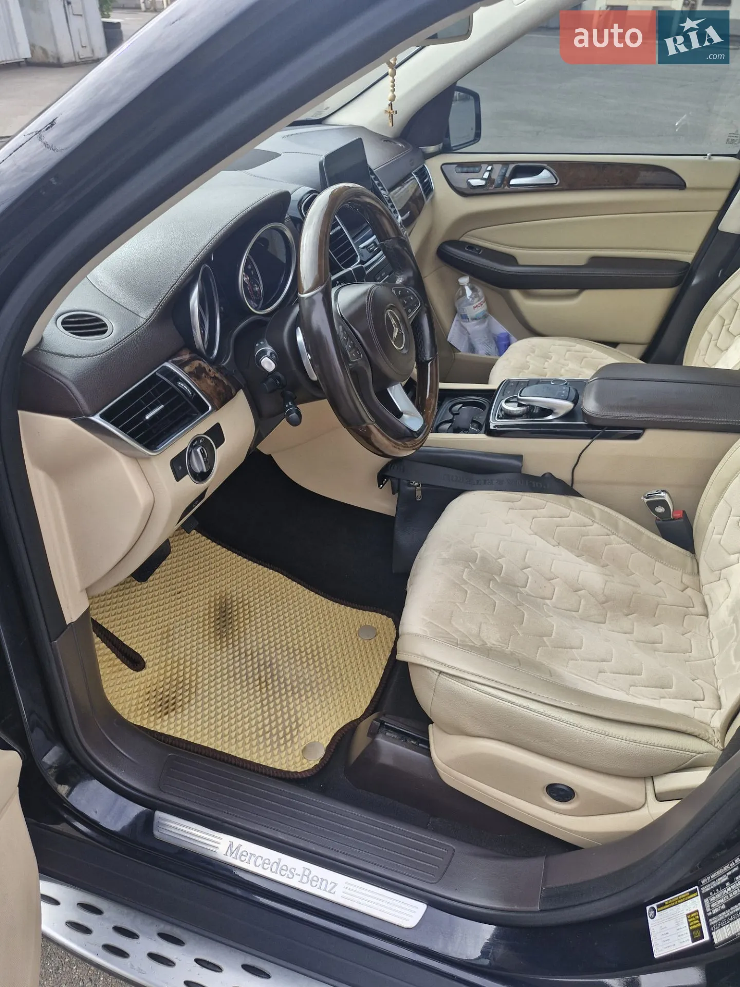 Mercedes-Benz GLS Class 2017 VIN 4JGDF6EE6HA925648 фото оголошення 8 з 9