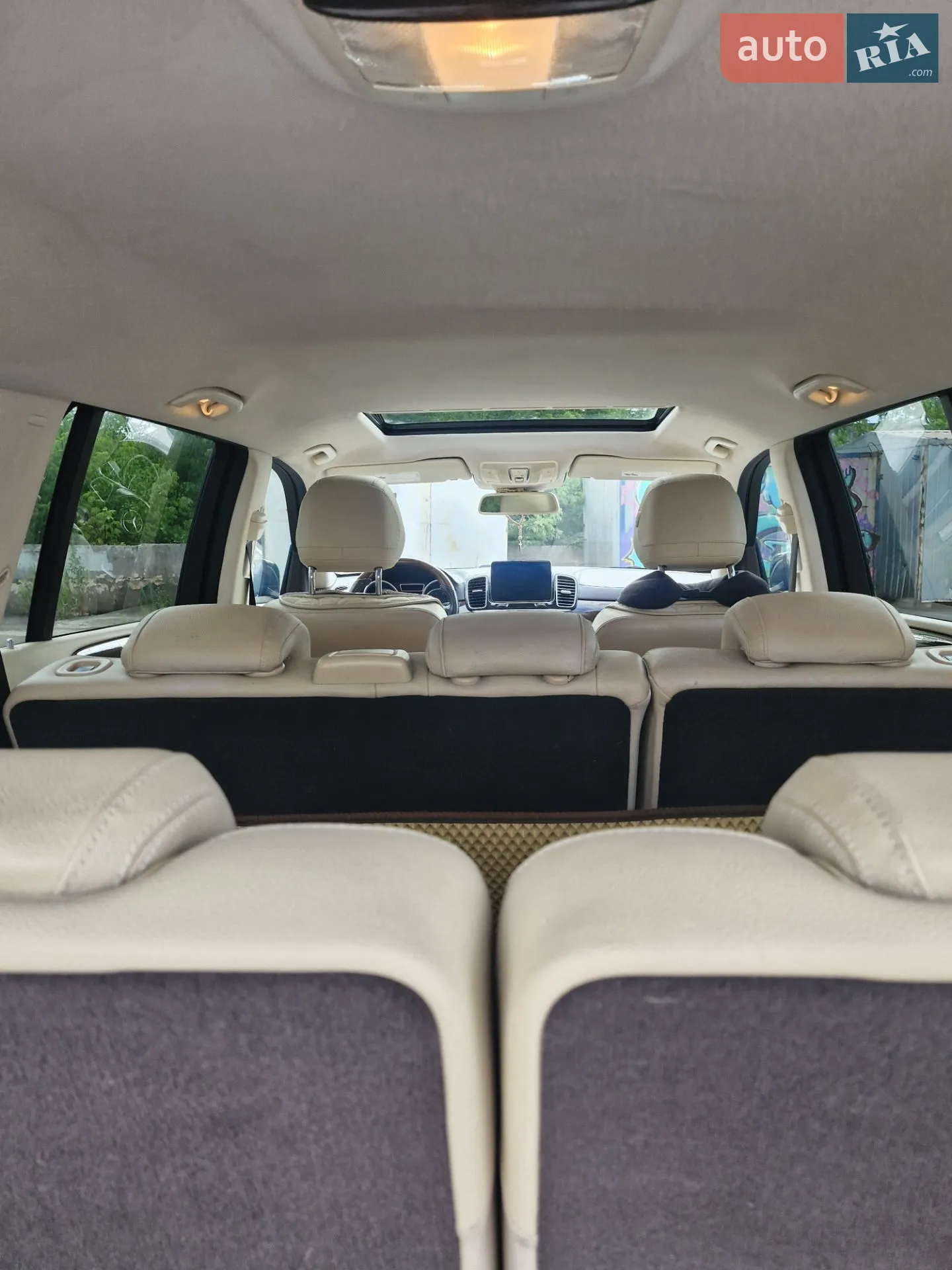 Mercedes-Benz GLS Class 2017 VIN 4JGDF6EE6HA925648 фото оголошення 7 з 9
