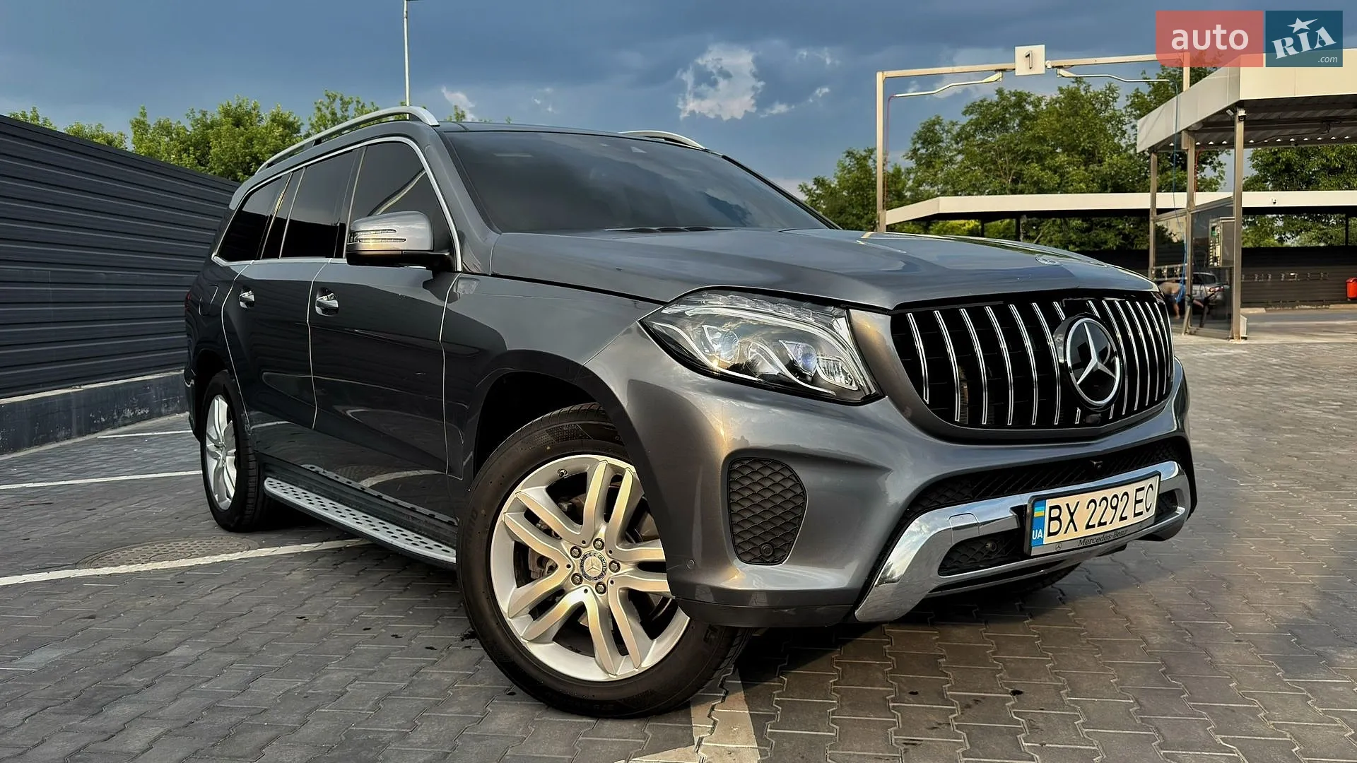 Mercedes-Benz GLS-Class 2016 VIN 4JGDF6EE4HA879754 фото оголошення 2 з 25