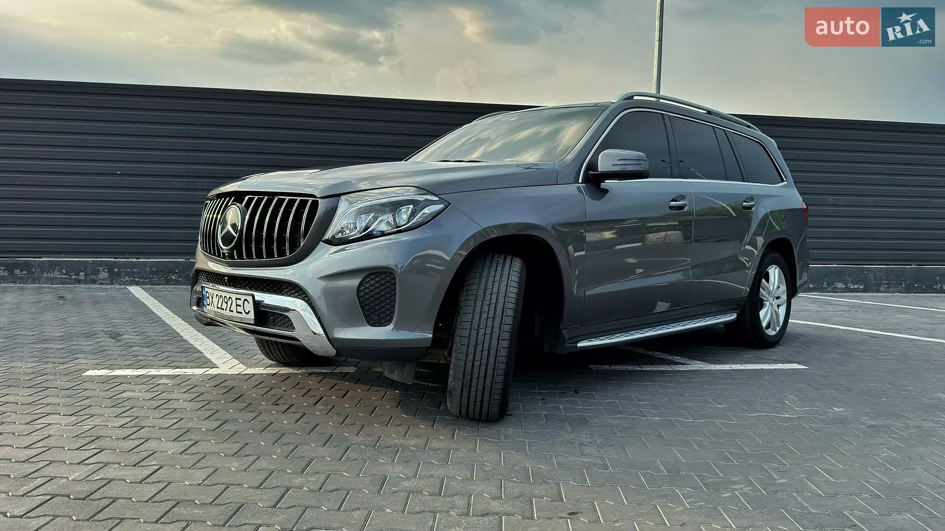 Mercedes-Benz GLS-Class 2016 VIN 4JGDF6EE4HA879754 фото оголошення 3 з 25