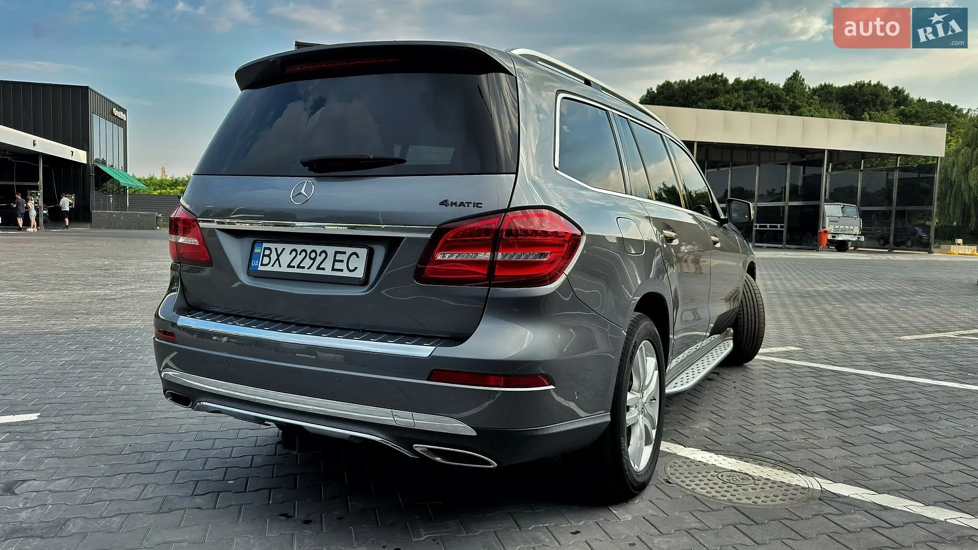 Mercedes-Benz GLS-Class 2016 VIN 4JGDF6EE4HA879754 фото оголошення 5 з 25