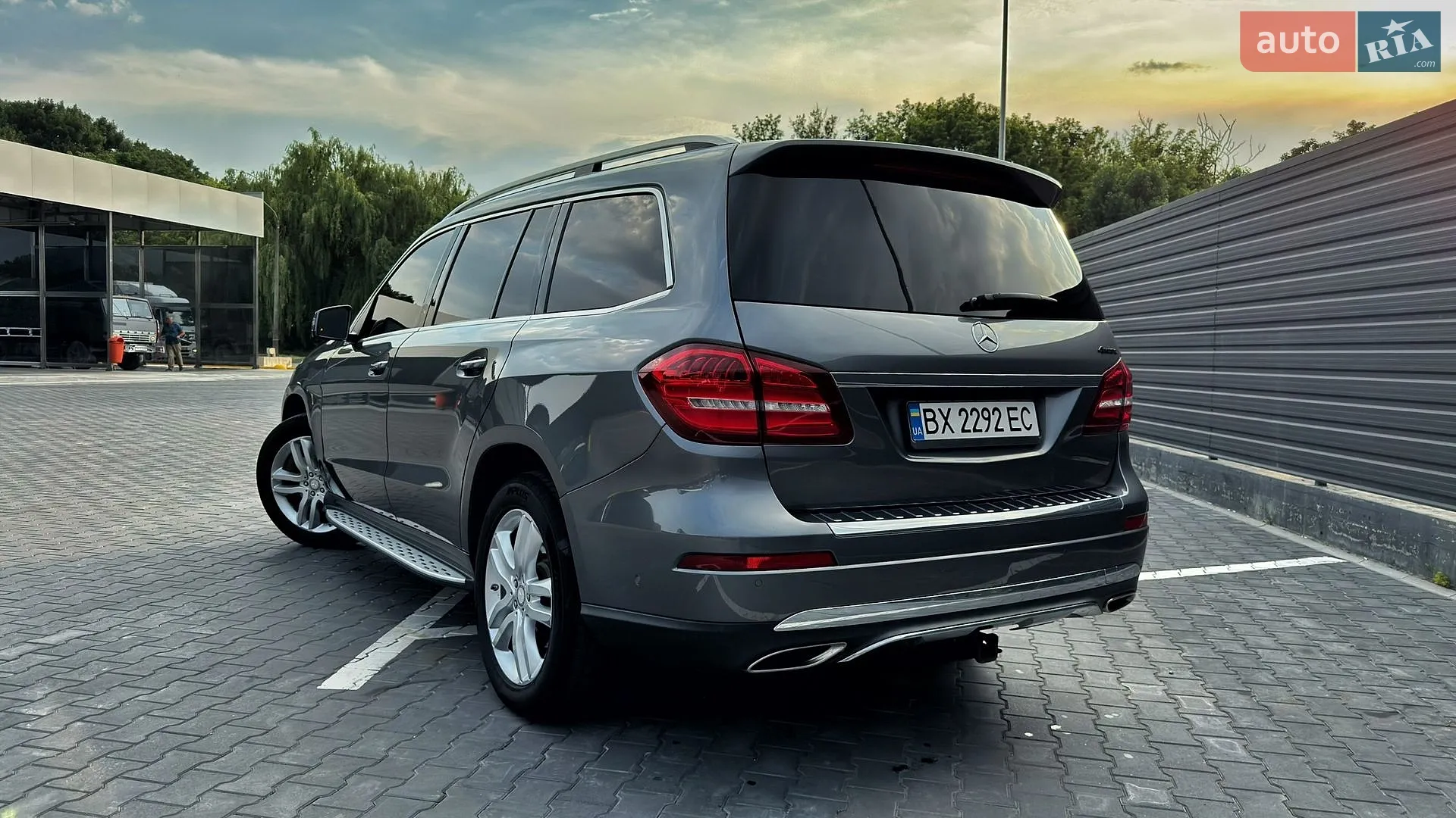 Mercedes-Benz GLS-Class 2016 VIN 4JGDF6EE4HA879754 фото оголошення 7 з 25