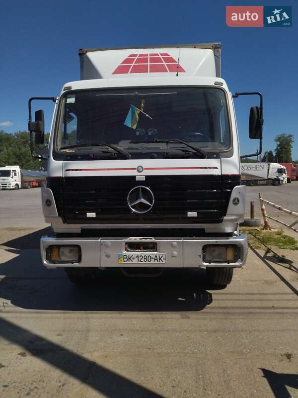 Mercedes-Benz LK-Series 1998