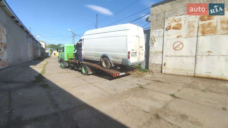 Эвакуатор Mercedes-Benz LN-Series 1994 в Одессе