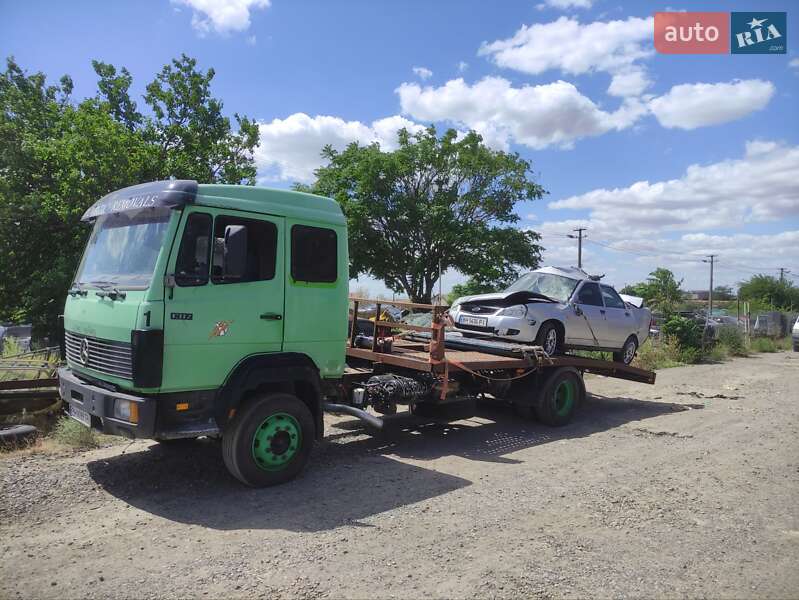 Эвакуатор Mercedes-Benz LN-Series 1994 в Одессе