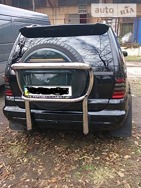 Позашляховик / Кросовер Mercedes-Benz M-Class 2004 в Києві